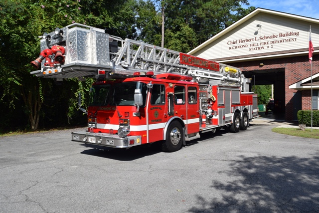 2002 E-One 105 foot Aerial Platform 